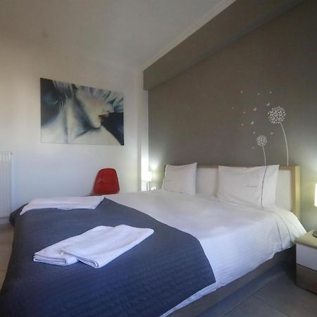 אתונה Metaxourghio Boutique Apartment מראה חיצוני תמונה