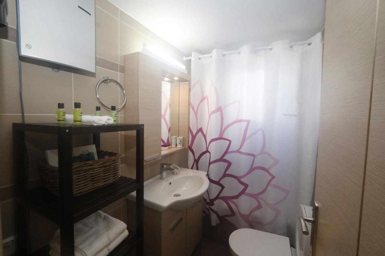 אתונה Metaxourghio Boutique Apartment מראה חיצוני תמונה