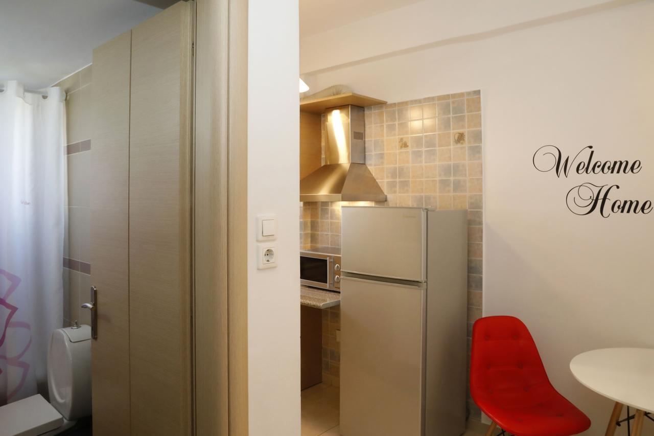 אתונה Metaxourghio Boutique Apartment מראה חיצוני תמונה
