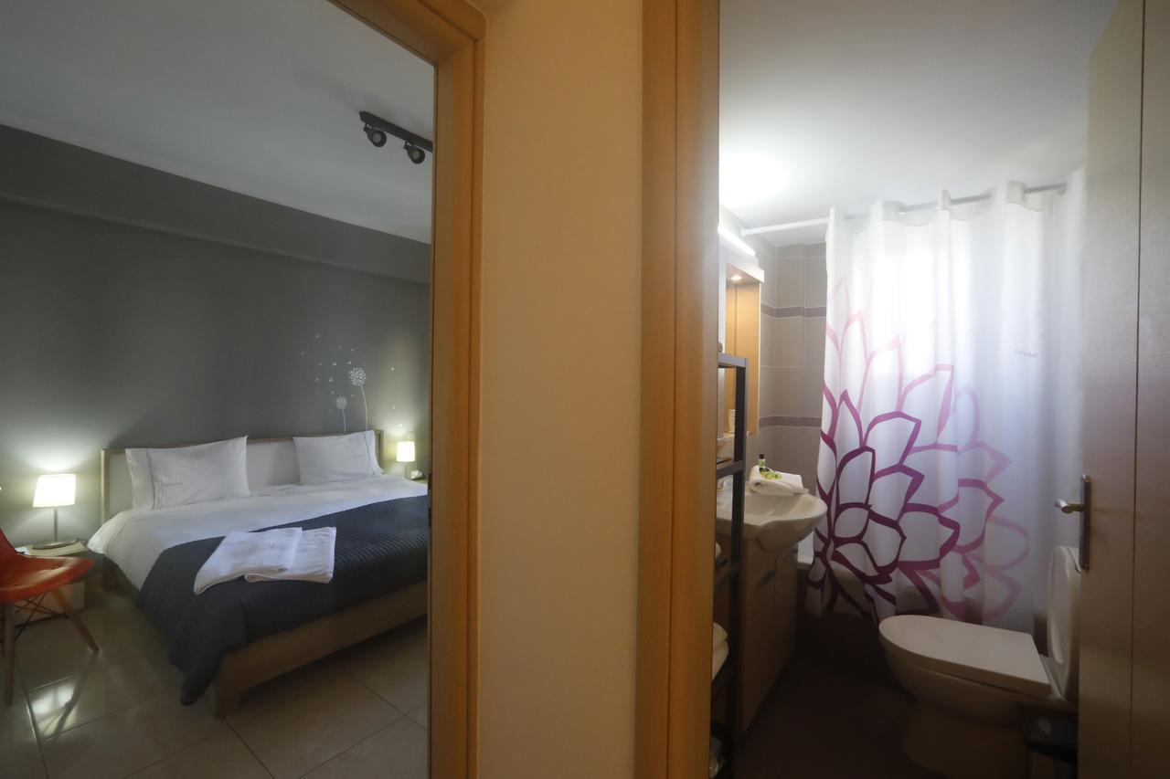 אתונה Metaxourghio Boutique Apartment מראה חיצוני תמונה